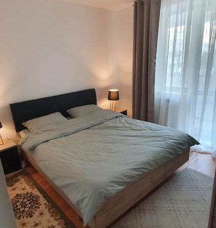 Apartament Chaplins 3 Camere Пьятра-Нямц Экстерьер фото