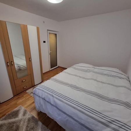 Apartament Chaplins 3 Camere Пьятра-Нямц Экстерьер фото